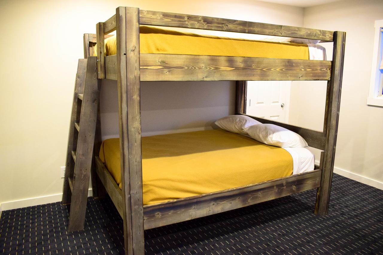 Peaks Lodge Revelstoke Luaran gambar
