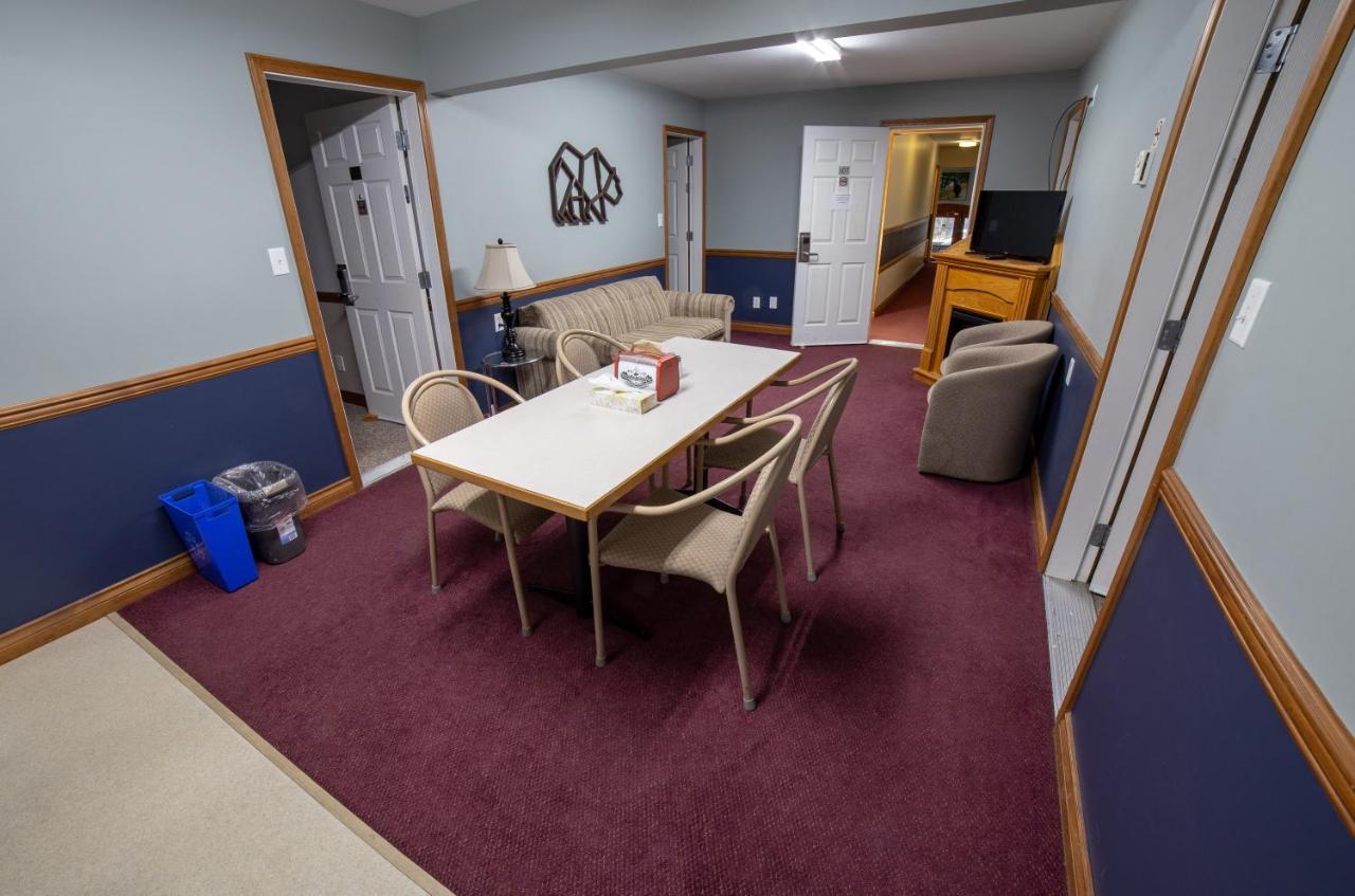 Peaks Lodge Revelstoke Luaran gambar