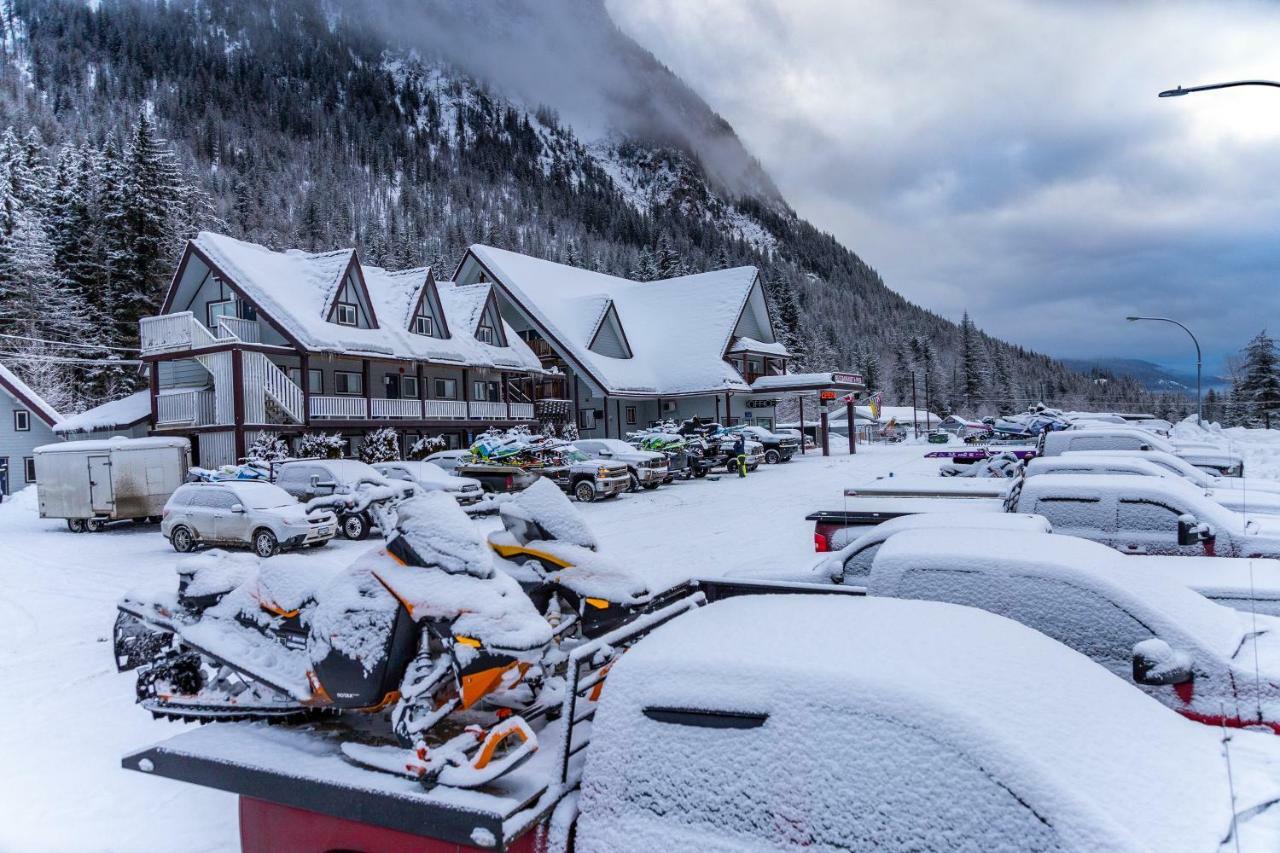 Peaks Lodge Revelstoke Luaran gambar