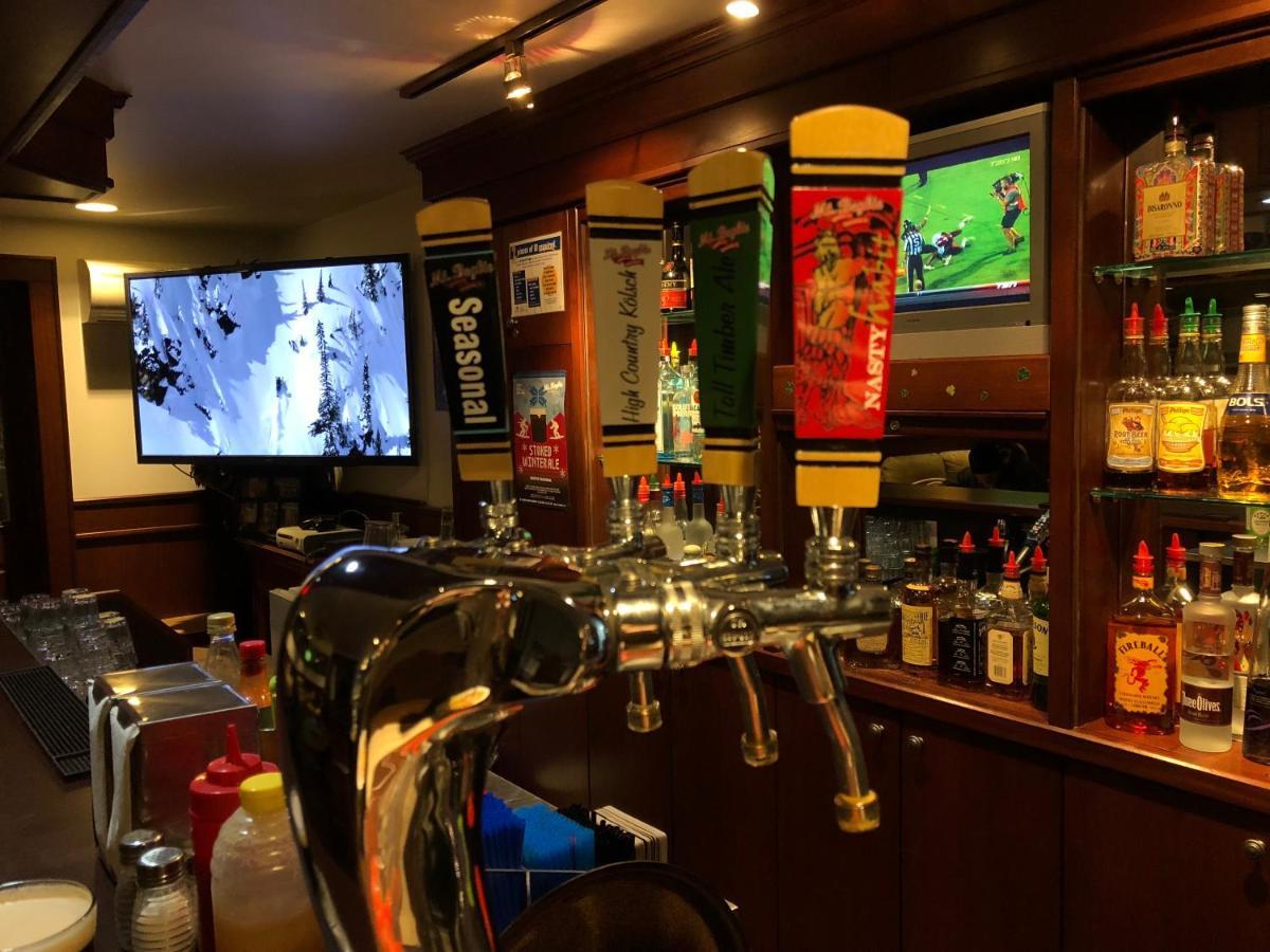 Peaks Lodge Revelstoke Luaran gambar